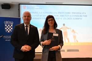 MINISTARSTVO DEMOGRAFIJE I USELJENIŠTVA: Potpisano 49 ugovora vrijednosti 1.243.429,80 eura namijenjenih podršci roditeljstvu za 2025. godinu