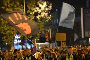 GODIŠNJICA NOVOSADSKE TRAGEDIJE: Sa 16 minuta šutnje prisjetili se 16 žrtava urušavanja nadstrešnice  