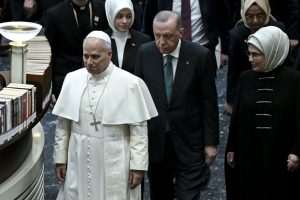 PAPA U POSJETU TURSKOJ: Sveti Otac izrazio nadu da će Turska služiti kao „izvor stabilnosti i zbližavanja među narodima“