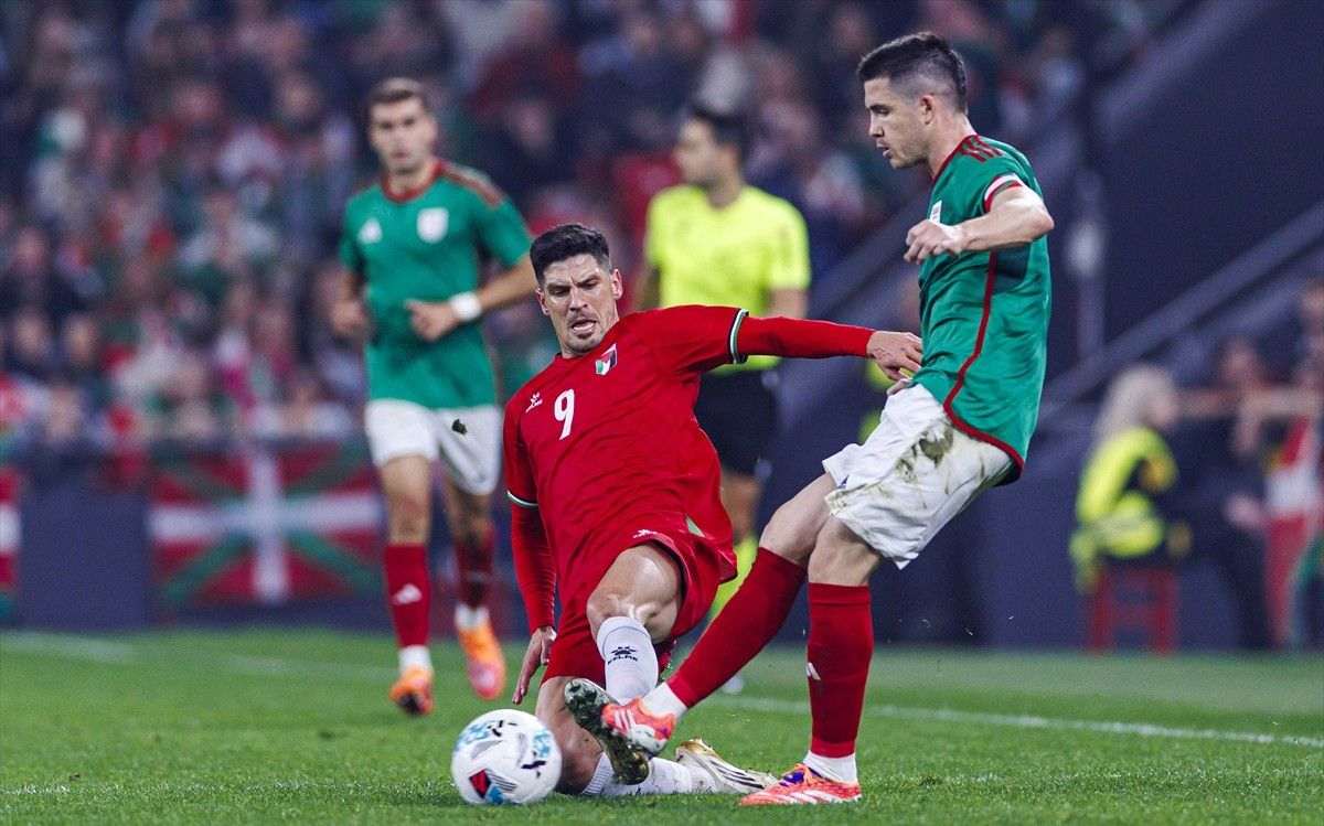 SPORT I POLITIKA U SRCU BASKIJE: U Bilbau odigrana prijateljska utakmica Baskije i Palestine SPORT I POLITIKA U SRCU BASKIJE: U Bilbau odigrana prijateljska utakmica Baskije i Palestine