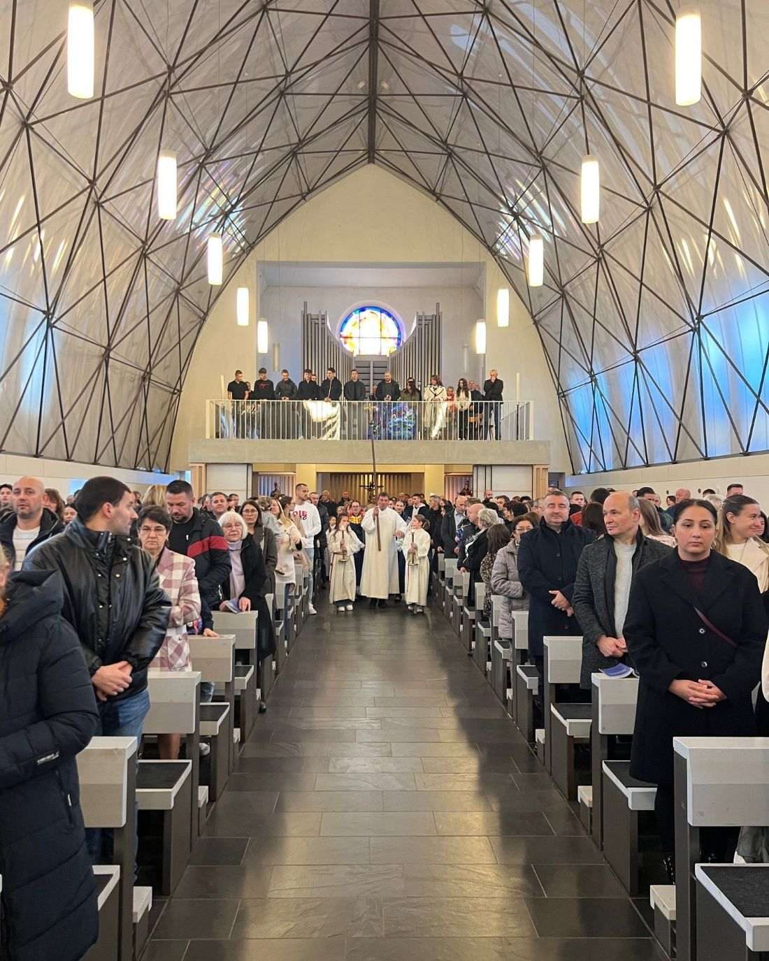 HRVATSKA SVEČANOST U HEILBRONU: Vjernici HKZ Heilbronn, Laufen i Künzelsau proslavili blagdan sv. Nikole Tavelića HRVATSKA SVEČANOST U HEILBRONU: Vjernici HKZ Heilbronn, Laufen i Künzelsau proslavili blagdan sv. Nikole Tavelića