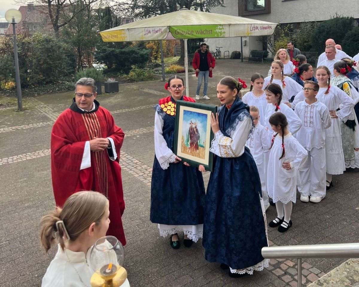 HRVATSKA SVEČANOST U HEILBRONU: Vjernici HKZ Heilbronn, Laufen i Künzelsau proslavili blagdan sv. Nikole Tavelića HRVATSKA SVEČANOST U HEILBRONU: Vjernici HKZ Heilbronn, Laufen i Künzelsau proslavili blagdan sv. Nikole Tavelića