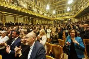 MEĐIMURSKA POPEVKA OSVOJILA BEČ: Ovacije Bečana Mariji Vidović i Dubrovačkim simfoničarima