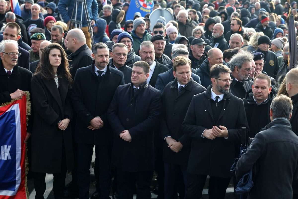 IZ ŠKABRNJE JE POSLANA PORUKA: Nema mira bez pronalaska nestalih IZ ŠKABRNJE JE POSLANA PORUKA: Nema mira bez pronalaska nestalih