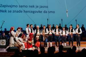 SPEKTAKULARNA 30. ŠIROKOBRIJEŠKA VEČER U ZAGREBU: Više od 1.700 gostiju na obilježavanju 35. godišnjice Zavičajna zajednica Široki Brijeg SPEKTAKULARNA 30. ŠIROKOBRIJEŠKA VEČER U ZAGREBU: Više od 1.700 gostiju na obilježavanju 35. godišnjice Zavičajna zajednica Široki Brijeg