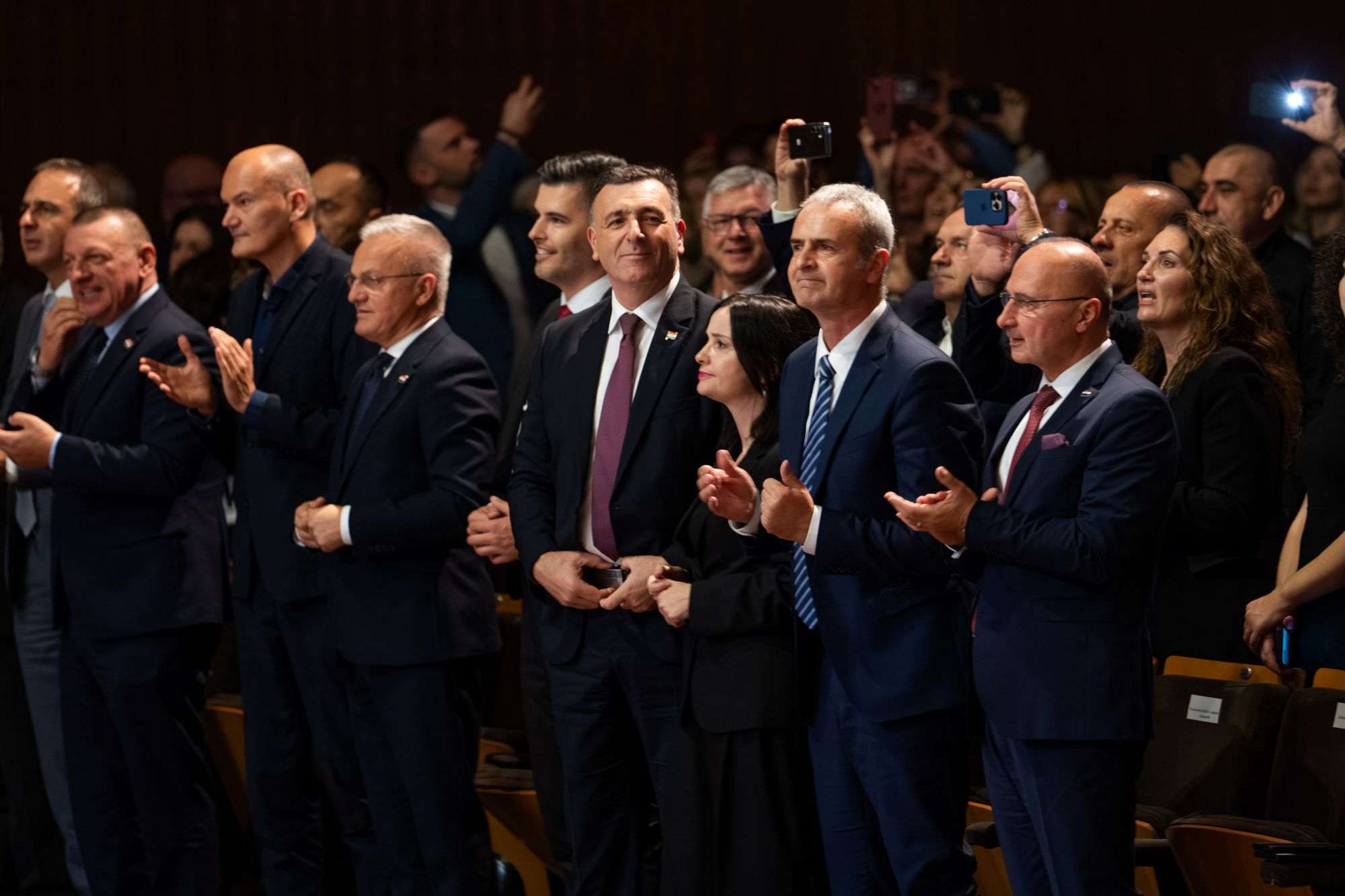 SPEKTAKULARNA 30. ŠIROKOBRIJEŠKA VEČER U ZAGREBU: Više od 1.700 gostiju na obilježavanju 35. godišnjice Zavičajna zajednica Široki Brijeg SPEKTAKULARNA 30. ŠIROKOBRIJEŠKA VEČER U ZAGREBU: Više od 1.700 gostiju na obilježavanju 35. godišnjice Zavičajna zajednica Široki Brijeg