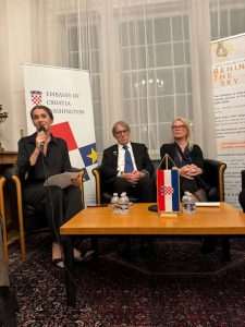 "BEHIND THE SKY": Sjećanje na nestale osobe iz Domovinskog rata u Washingtonu "BEHIND THE SKY": Sjećanje na nestale osobe iz Domovinskog rata u Washingtonu