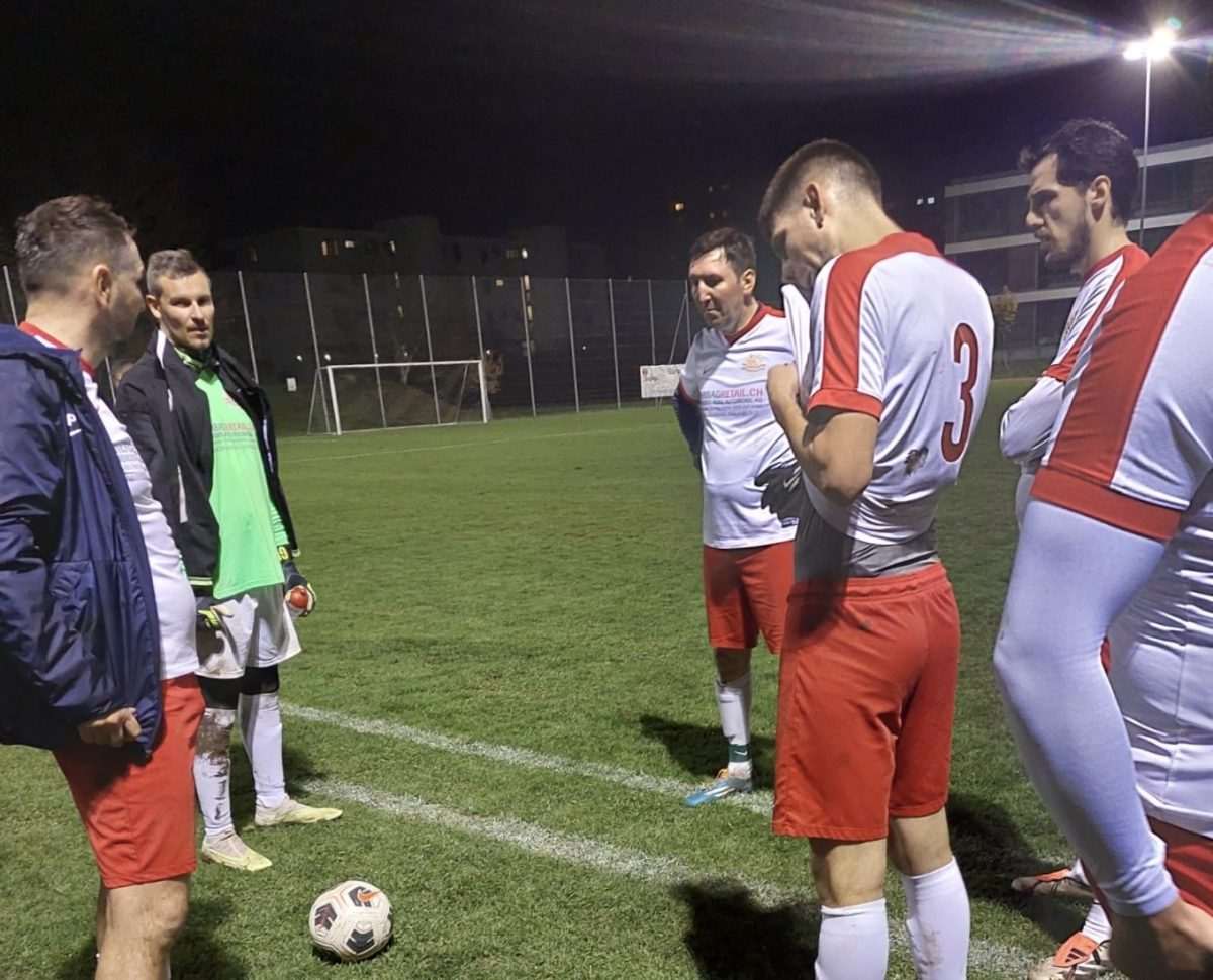 ZÜRICH: Unatoč porazu, seniori Croatije ZH (30+) ostali na 3. mjestu ZÜRICH: Unatoč porazu, seniori Croatije ZH (30+) ostali na 3. mjestu