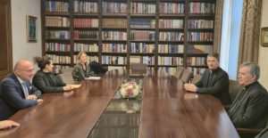 GRLIĆ RADMAN U SARAJEVU I VUKOVARU: Sastanci s Krišto i nadbiskupom Vukšićem, poruke o ravnopravnosti Hrvata i sjećanju na Domovinski rat GRLIĆ RADMAN U SARAJEVU I VUKOVARU: Sastanci s Krišto i nadbiskupom Vukšićem, poruke o ravnopravnosti Hrvata i sjećanju na Domovinski rat