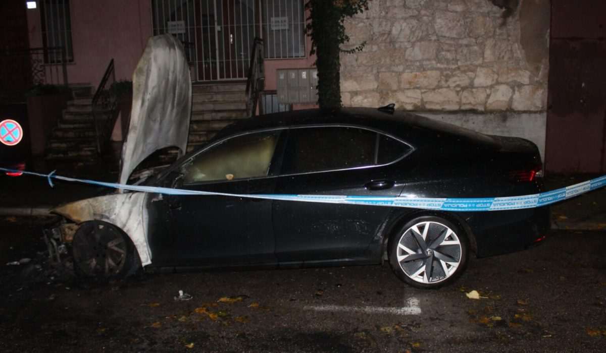 Izgorilo vozilo gradonačelnika Mostara / Foto: MUP HNŽ