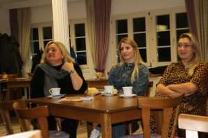 BILO JE I SUZA: Ivka Ilić Kovačević pričama o jednoj obitelji dirnula Hrvate u Mainzu BILO JE I SUZA: Ivka Ilić Kovačević pričama o jednoj obitelji dirnula Hrvate u Mainzu