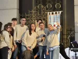 FRAMAŠI IZ MAINZA PORUČILI: Ne gledajte u mobitele, gledajte u ljude FRAMAŠI IZ MAINZA PORUČILI: Ne gledajte u mobitele, gledajte u ljude