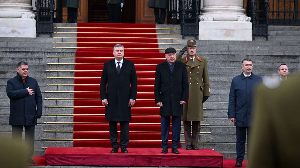 MILANOVIĆ U BUDIMPEŠTI: Hrvatska „navija da Mađarskoj bude dobro i da bude ekonomski stabilna i uspješna” MILANOVIĆ U BUDIMPEŠTI: Hrvatska „navija da Mađarskoj bude dobro i da bude ekonomski stabilna i uspješna”