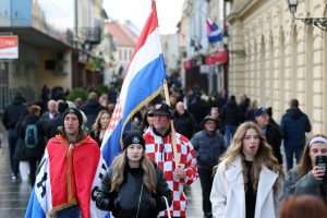 U DVORIŠTU VUKOVARSKE BOLNICE: Komemorativnim skupom počelo obilježavanje žrtve Vukovara