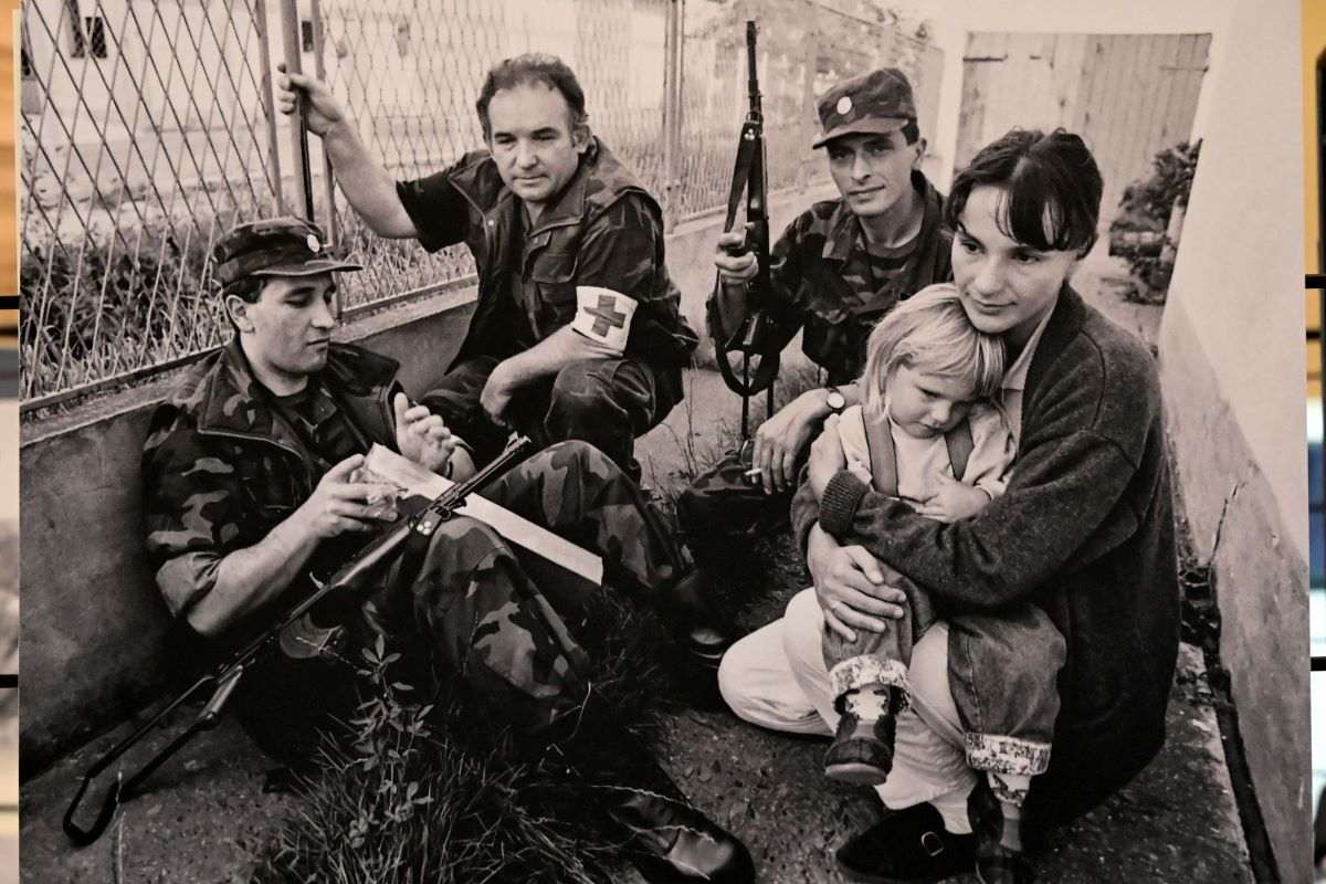 Izložba ratne fotografije "Vukovar 91" / Foto: Hina