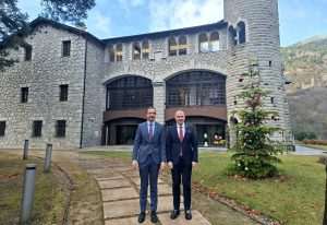 GRLIĆ RADMAN U SLUŽBENOJ POSJETI ANDORI: Jačanje bilateralnih odnosa i političke suradnje, kao i suradnje u turizmu i mobilnosti Ministar Gordan Grlić Radman u službenoj posjeti Kneževini Anadori/ Foto: Fenix