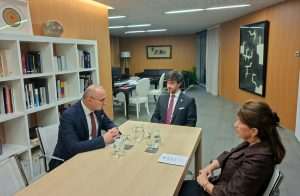 GRLIĆ RADMAN U SLUŽBENOJ POSJETI ANDORI: Jačanje bilateralnih odnosa i političke suradnje, kao i suradnje u turizmu i mobilnosti Ministar Gordan Grlić Radman u službenoj posjeti Kneževini Anadori/ Foto: Fenix