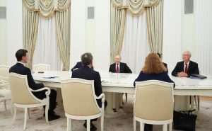 TRUMPOVI IZASLANICI S PUTINOM: Razgovori u Moskvi o revidiranom planu za Ukrajinu trajali 5 sati