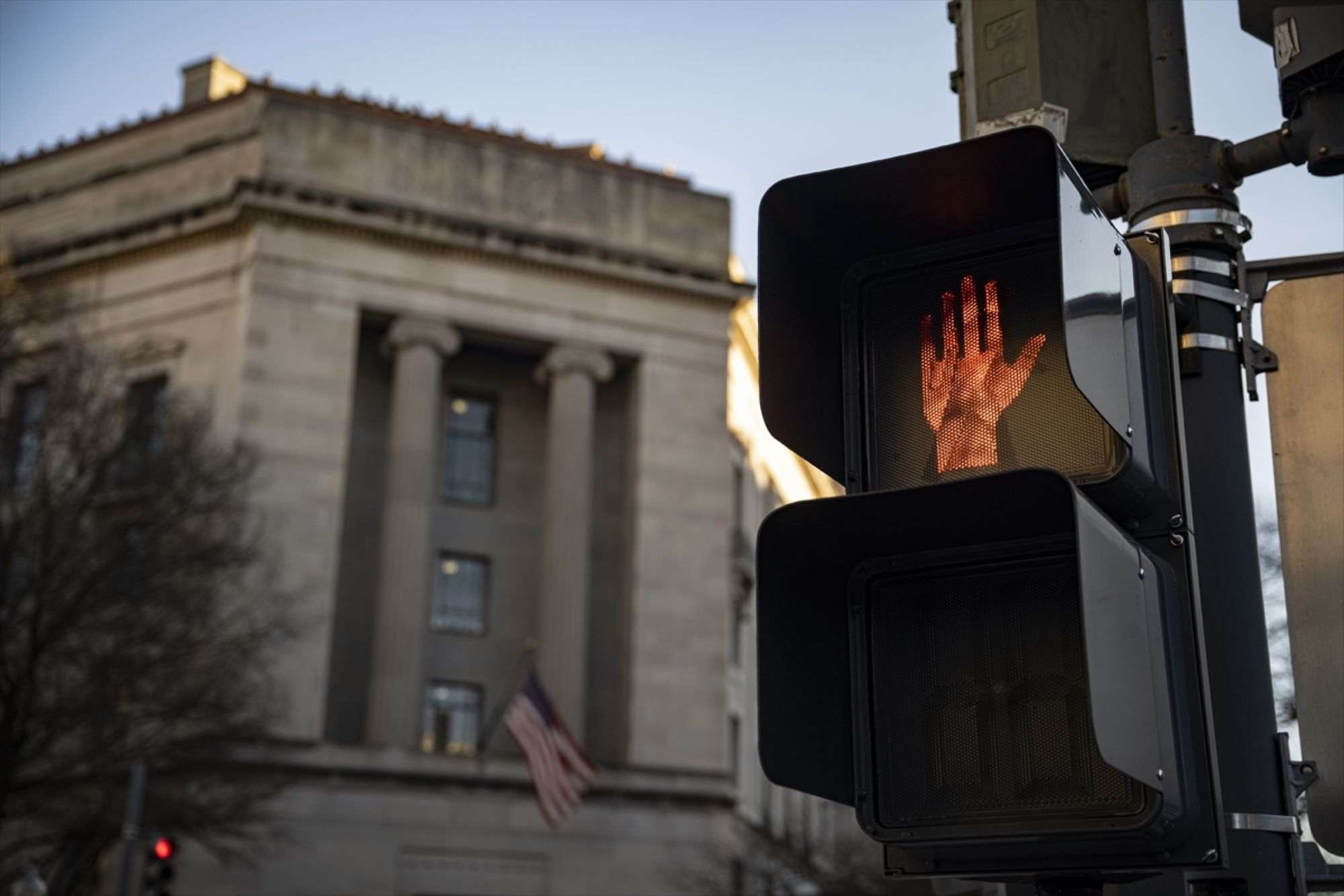 „SLUČAJ EPSTEIN“: Ministarstvo pravosuđa SAD-a objavilo više od 3.300 dokumenata Epsteinova seksualnog zlostavljanja maloljetnica i mladih žena