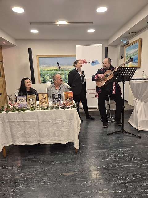 KNJIŽEVNA VEČER: Slavonac Ivo Mijatović Ico u Beču predstavio svoju poeziju i knjigu “Nećete preko pruge” KNJIŽEVNA VEČER: Slavonac Ivo Mijatović Ico u Beču predstavio svoju poeziju i knjigu “Nećete preko pruge”