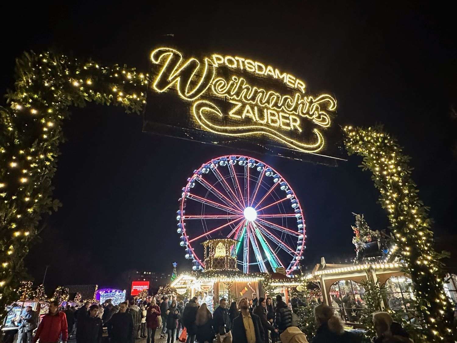 ČAROLIJA IZ VREMENA NJEMAČKOG CARSTVA: Božićni sajam u Potsdamu s običajima njemačke carske dinastije Hohenzollern ČAROLIJA IZ VREMENA NJEMAČKOG CARSTVA: Božićni sajam u Potsdamu s običajima njemačke carske dinastije Hohenzollern