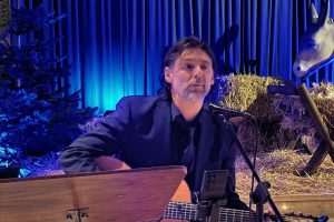 NA POZIV FRA IVANA GRUBIŠIĆA: Božićni koncert u Offenbachu/M sa Stijepom Gleđom Markosom i Maxom Hozićem polučio ogroman uspjeh NA POZIV FRA IVANA GRUBIŠIĆA: Božićni koncert u Offenbachu/M sa Stijepom Gleđom Markosom i Maxom Hozićem polučio ogroman uspjeh