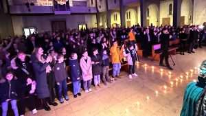 NA POZIV FRA IVANA GRUBIŠIĆA: Božićni koncert u Offenbachu/M sa Stijepom Gleđom Markosom i Maxom Hozićem polučio ogroman uspjeh NA POZIV FRA IVANA GRUBIŠIĆA: Božićni koncert u Offenbachu/M sa Stijepom Gleđom Markosom i Maxom Hozićem polučio ogroman uspjeh