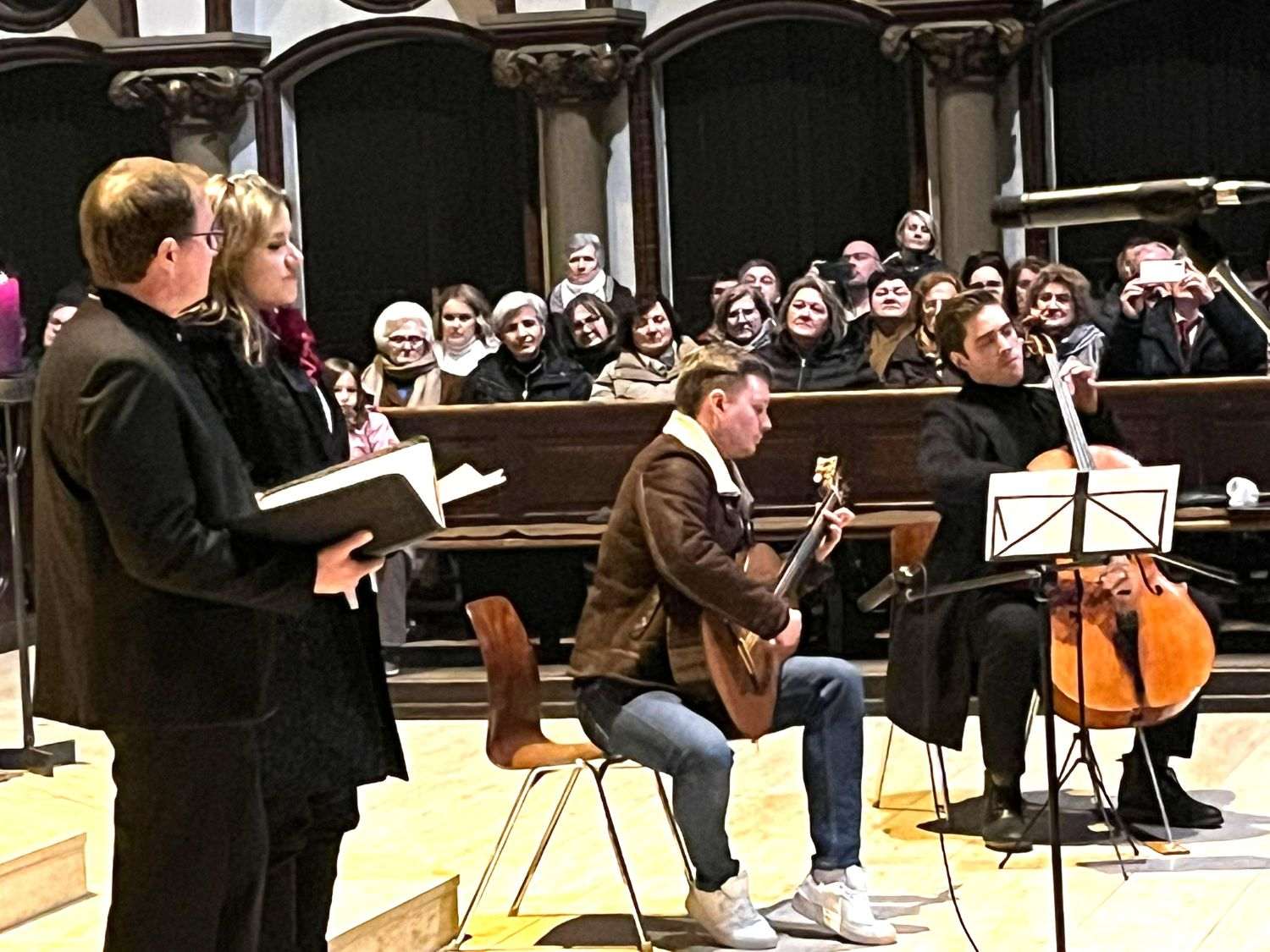 HKM BERLIN: Vrhunski glazbenici i zborovi te klapa Poverello i misijski folklor upriličili Božićni koncert za pamćenje HKM BERLIN: Vrhunski glazbenici i zborovi te klapa Poverello i misijski folklor upriličili Božićni koncert za pamćenje