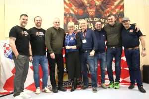 STUTTGART: Croatia Hawks je prvim mjestom u Oberligi i proslavom zaključila uspješnu polusezonu STUTTGART: Croatia Hawks je prvim mjestom u Oberligi i proslavom zaključila uspješnu polusezonu