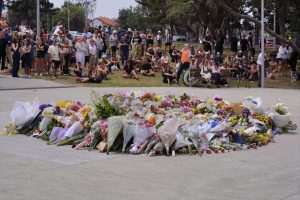 NESHVATLJIVI PROPUSTI AUSTRALSKE SLUŽBE: Počinitelji ubojstva na plaži u Sydneyu su bili pristaše tzv Islamske države NESHVATLJIVI PROPUSTI AUSTRALSKE SLUŽBE: Počinitelji ubojstva na plaži u Sydneyu su bili pristaše tzv Islamske države