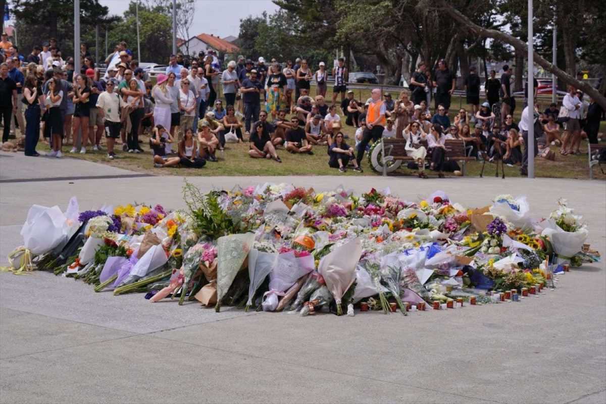 NOVI DETALJI ZLOČINA IZ SYDNEYA: Napadači su bili državljani Pakistana, 50-godišnji otac je ubijen a 24-godišnji sin je teško ozlijeđen NOVI DETALJI ZLOČINA IZ SYDNEYA: Napadači su bili državljani Pakistana, 50-godišnji otac je ubijen a 24-godišnji sin je teško ozlijeđen
