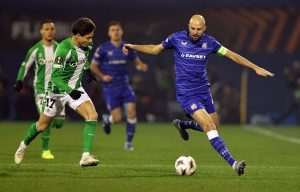 TREĆI PORAZ U NIZU: Dinamo izgubio od Real Betisa Utakmica 6. kola Europske lige između GNK Dinama i Real Betisa/ Na slici igrači Josip Mišić/ Foto: Hina