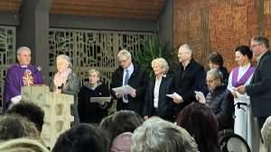 NAKON 33 GODINE SLUŽENJA: Don Mijo Blažanović ispraćen u mirovinu uz dvodnevno slavlje u Weinsbergu i Ellhofenu NAKON 33 GODINE SLUŽENJA: Don Mijo Blažanović ispraćen u mirovinu uz dvodnevno slavlje u Weinsbergu i Ellhofenu