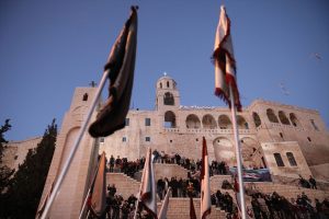 VELIKA BOŽIĆNA JELKA U DAMASKU: Preostali sirijski kršćani s radošću se pripremaju za Božić i Novu godinu  