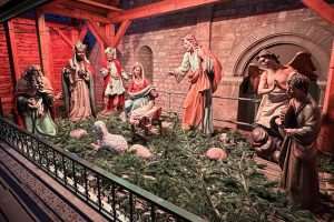 BOŽIĆNI SAJAM U „BOŽIĆNOM GRADU“: Mainz zasjao svečanim svjetlima sa posebnom ponudom - za 26 eura se dobije 7 kuhanih vina, jedan kuhani gin i dvije grickalice