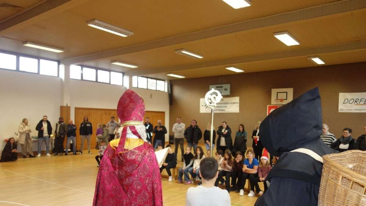 KUD SRCE HRVATSKO ODUŠEVILO BOŽIĆNOM PRIREDBOM S NIKOLOM U LUSTENAUU: Društvo od rujna 2025. naraslo na oko 80 članova KUD SRCE HRVATSKO ODUŠEVILO BOŽIĆNOM PRIREDBOM S NIKOLOM U LUSTENAUU: Društvo od rujna 2025. naraslo na oko 80 članova