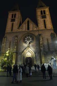 POLNOĆKE U SARAJEVU I MOSTARU: Vrhbosanski nadbiskup mons. Tomo Vukšić i Mostarsko-duvanjski biskup mons. Petar Palić pozvali na izgradnju mira