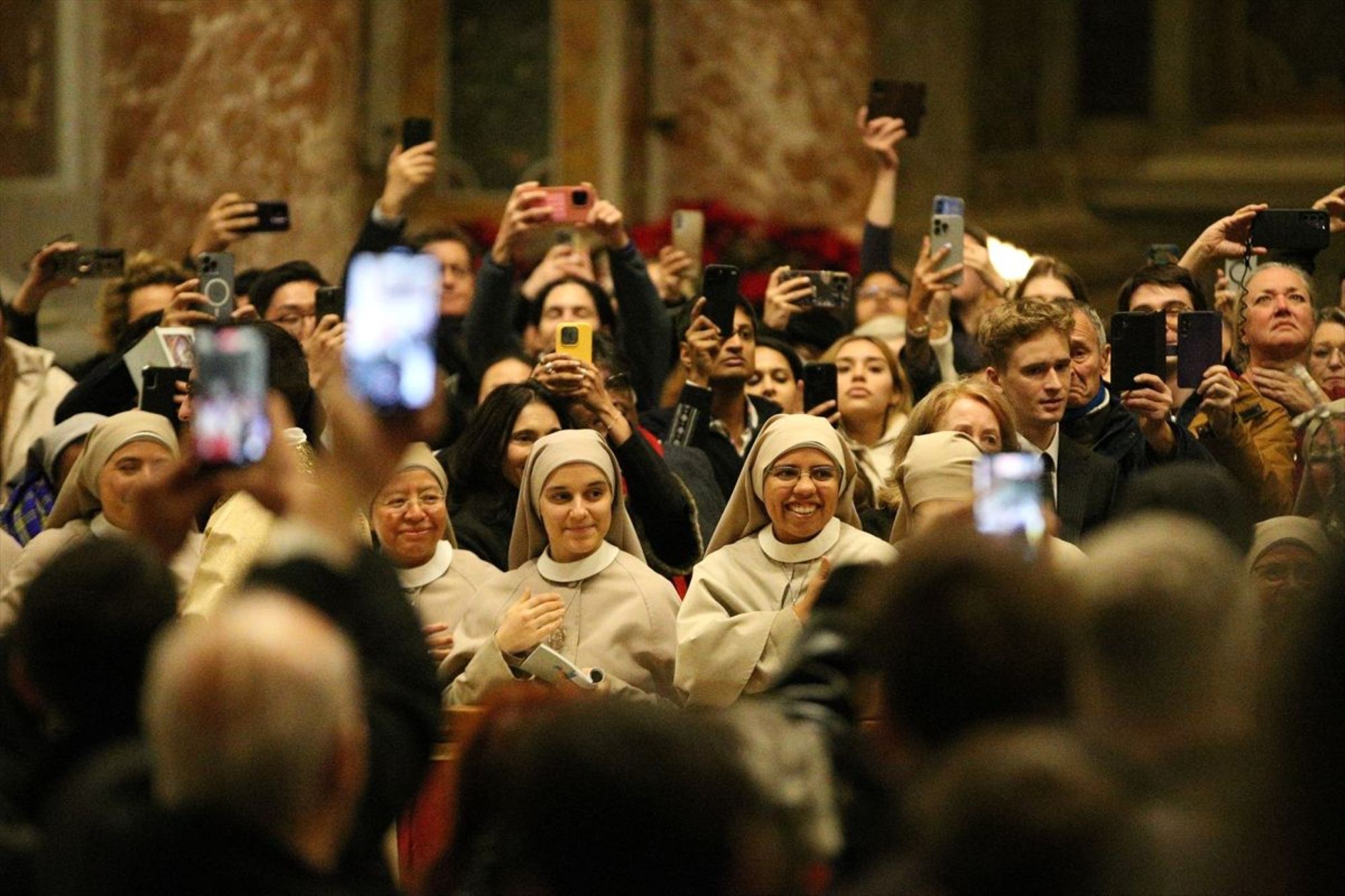PAPINA KRITIKA MATERIJALIZMA: Iskrivljeno gospodarstvo tretira ljude kao robu