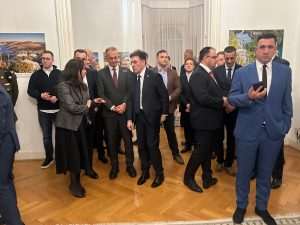 SVEČANOST U BERLINU: Hrvatsko izaslanstvo na čelu s premijerom Plenkovićem na Božićnom domjenku u Veleposlanstvu SVEČANOST U BERLINU: Hrvatsko izaslanstvo na čelu s premijerom Plenkovićem na Božićnom domjenku u Veleposlanstvu