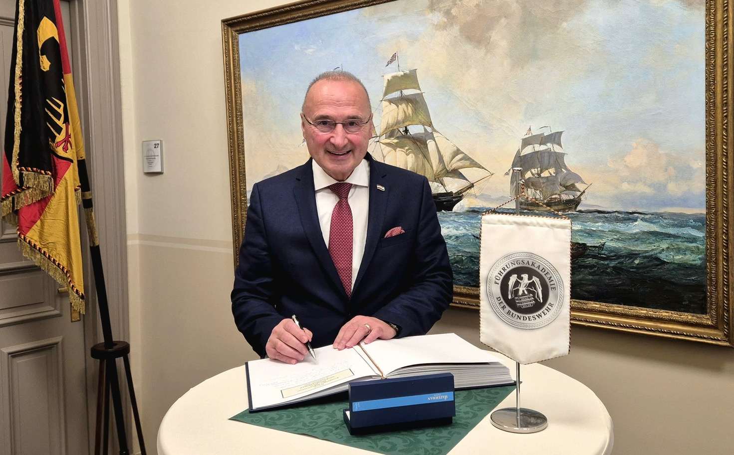 HRVATSKA OSTAJE POUZDAN NJEMAČKI PARTNER: Grlić Radman održao izlaganje na Akademiji Njemačkih oružanih snaga u Hamburgu Gordan Grlić Radman u Hamburgu/ Foto: Fenix (SIM)