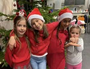 BOŽIĆNA PRIREDBA U FLENSBURGU: Polaznici Hrvatske nastave uz roditelje i profesora oduševili sve prisutne BOŽIĆNA PRIREDBA U FLENSBURGU: Polaznici Hrvatske nastave uz roditelje i profesora oduševili sve prisutne