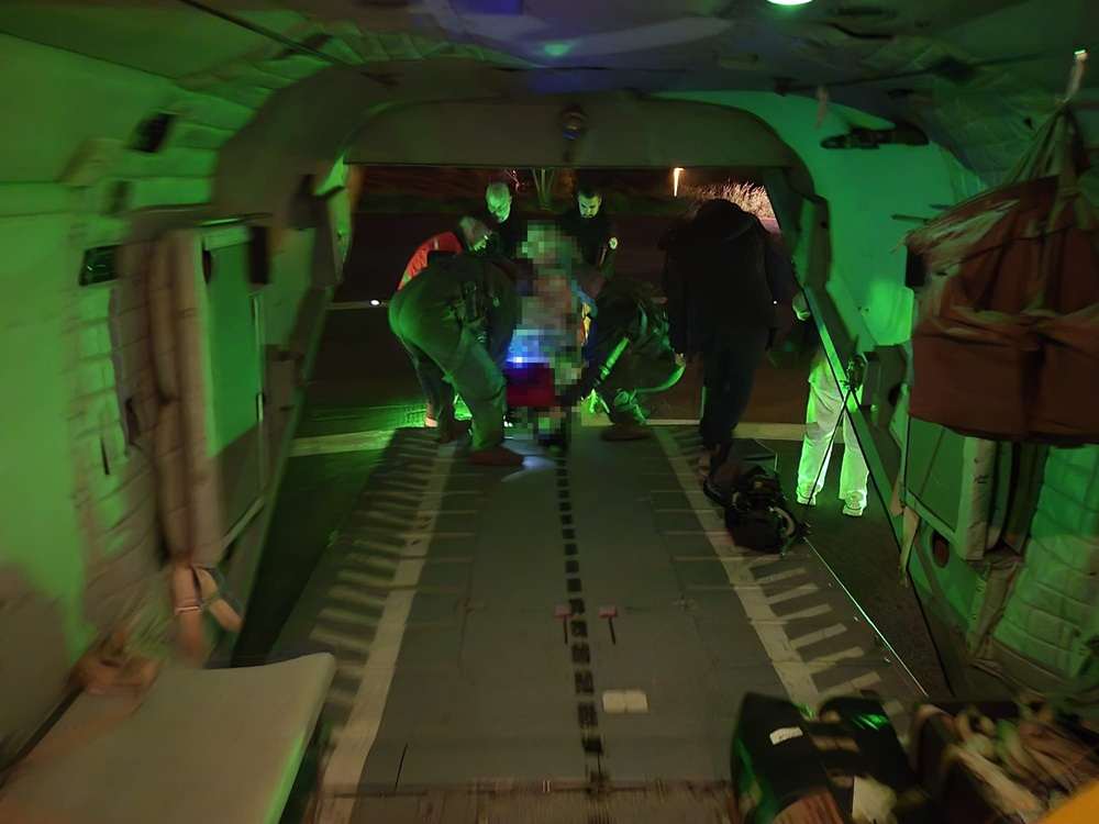 Helikopter HRZ-a prevezao dvoje novorođenčadi iz Dubrovnika u Split / Foto: HRZ