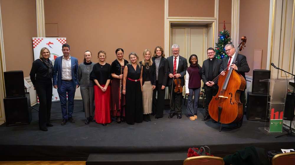 BOŽIĆNI KONCERT HRVATSKO -TALIJANSKOG MOZAIKA RIM: Kvartet Sorkočević oduševio Rim božićnim koncertom u znaku Dubrovnika Božićni koncert Hrvatsko-talijanskog mozaika Rim/ Foto: Fenix (MIC)