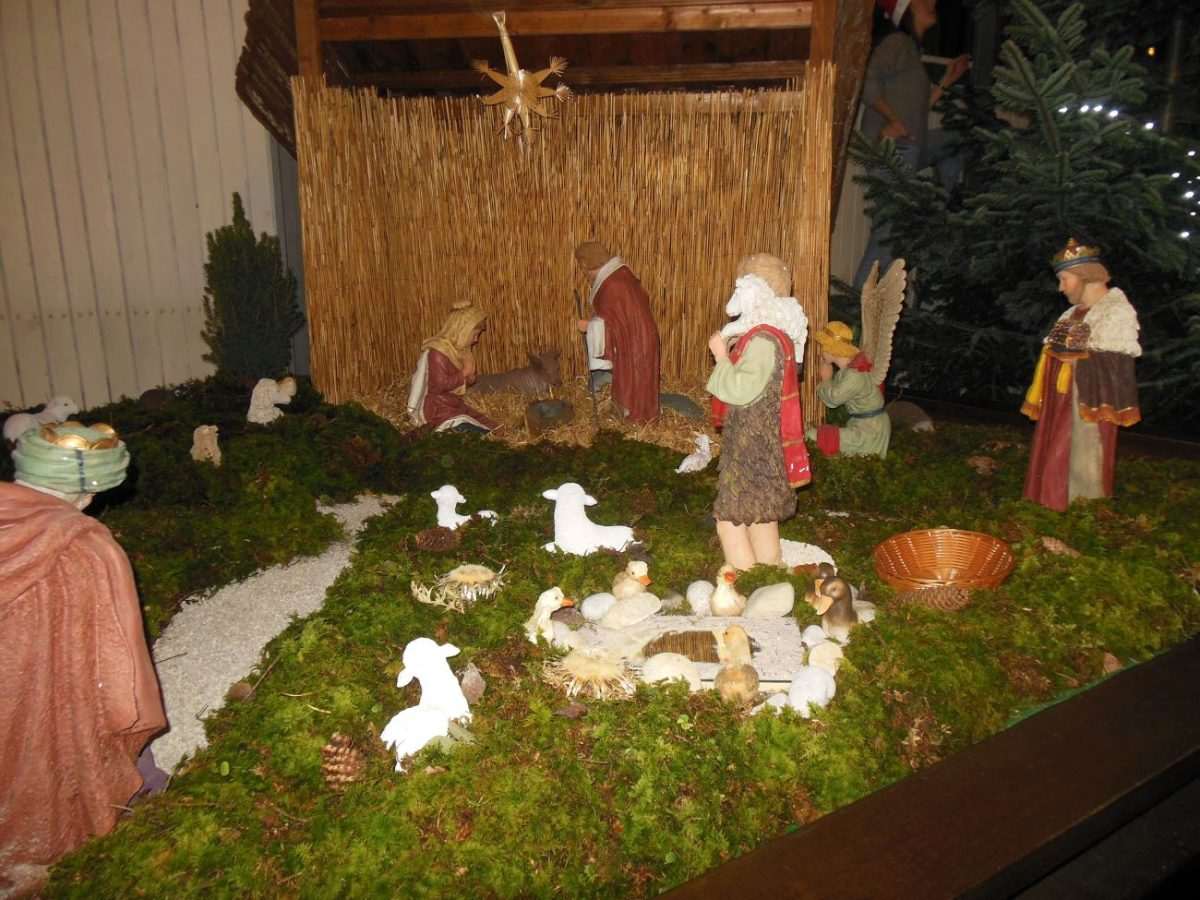 Božićne jaslice u HKŽ München / Foto: Fenix (Fra Jozo Župić)