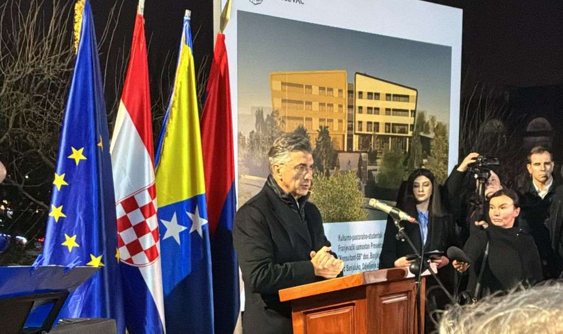 Andrej Plenković na svečanosti polaganja kamena temeljca za Studentsko-kulturni pastoralni centar u Petrićevcu/ Foto: Fenix (K.K.)