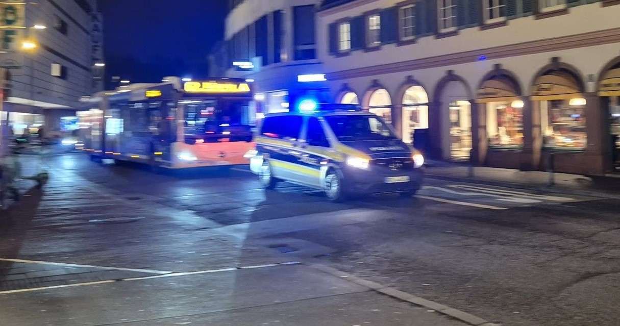 BERLIN: Vozilo se zabilo u gomilu na paradi, jedna osoba poginula, više ozlijeđenih