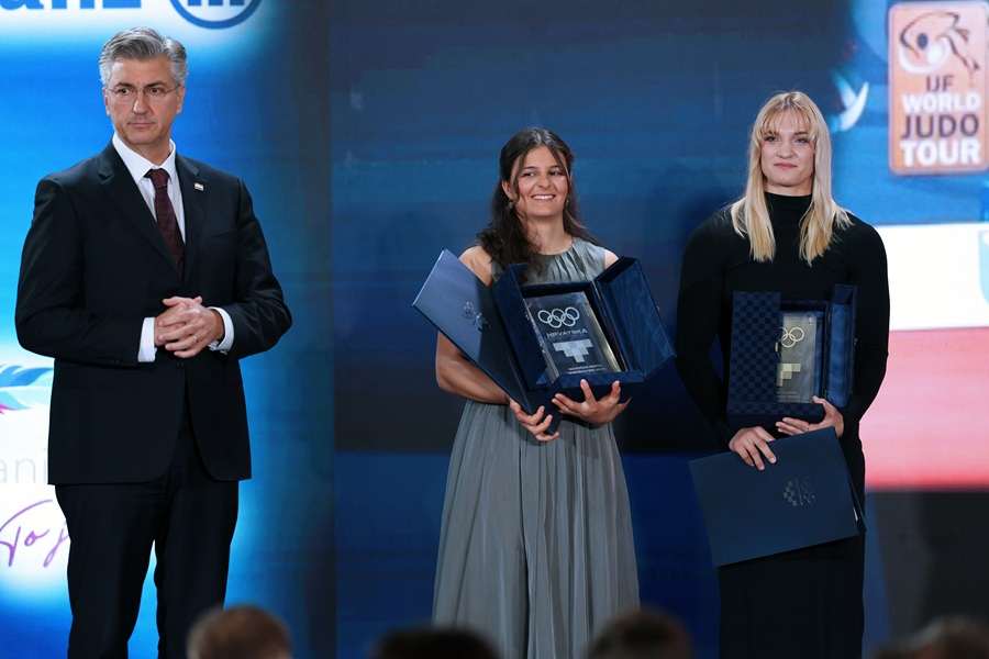 Andrej Plenković i Zrinka Ljutić i Lara Cvjetko / Foto: Hina