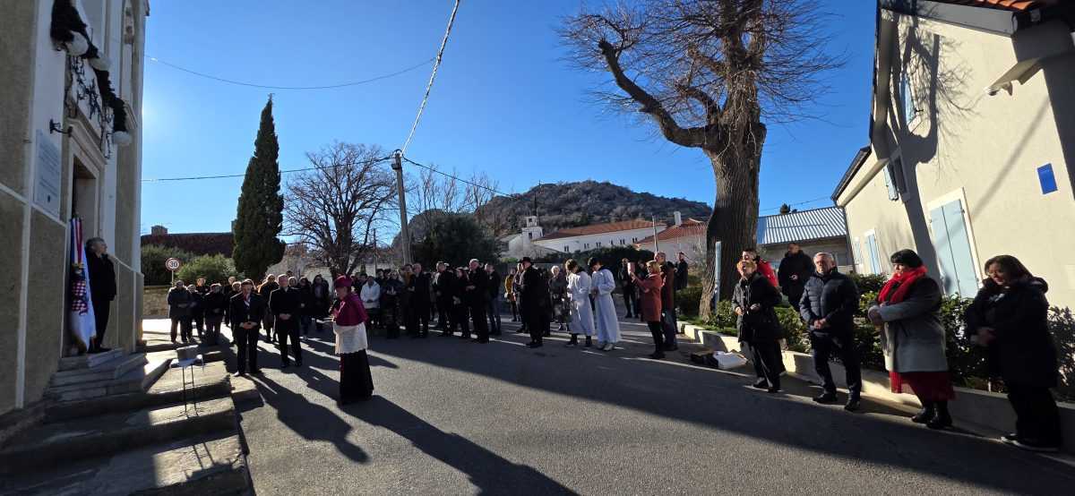 U mjestu Sveti Juraj kraj Senja svečano je obilježena 1100. obljetnica Hrvatskoga Kraljevstva / Foto: Fenxi (Marija Ružić)