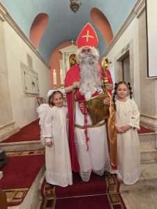 PROSLAVA SV. NIKOLE U VELIKOM BRDU: Više od 50 djece radosno čekalo sv. Nikolu PROSLAVA SV. NIKOLE U VELIKOM BRDU: Više od 50 djece radosno čekalo sv. Nikolu