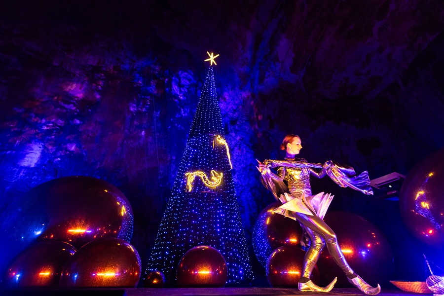 NAJVEĆI PODZEMNI BOŽIĆNI SPEKTAKL NA SVIJETU: Žive jaslice u slovenskoj Postojnskoj jami Žive jaslice u slovenskoj Postojnskoj jami / Foto: Anadolu